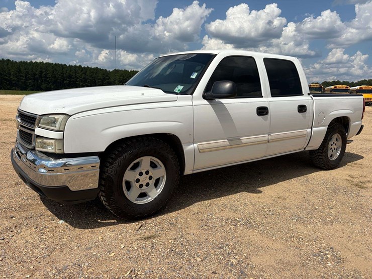 2006-chevrolet-silverado-1500-image-1