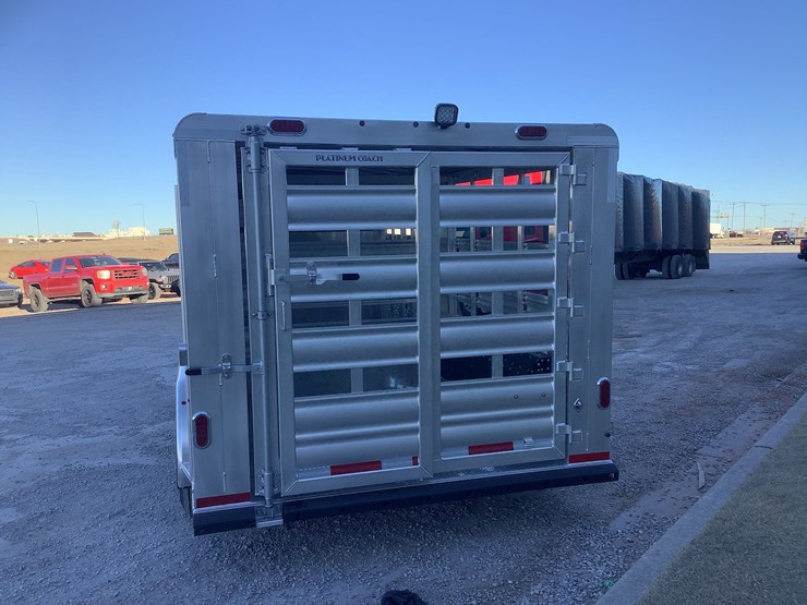 2025-platinum-18'-x-8"-livestock-trailer-image-13