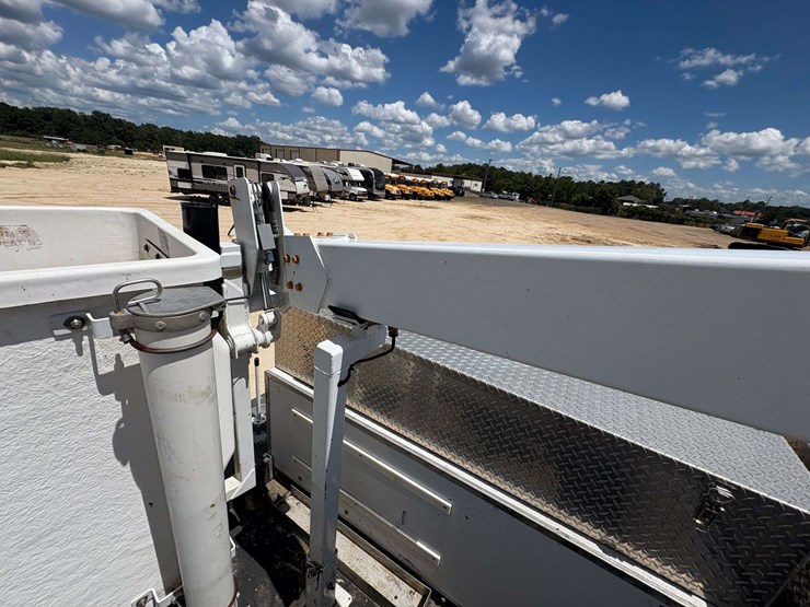 2012-altec-at200a-image-45