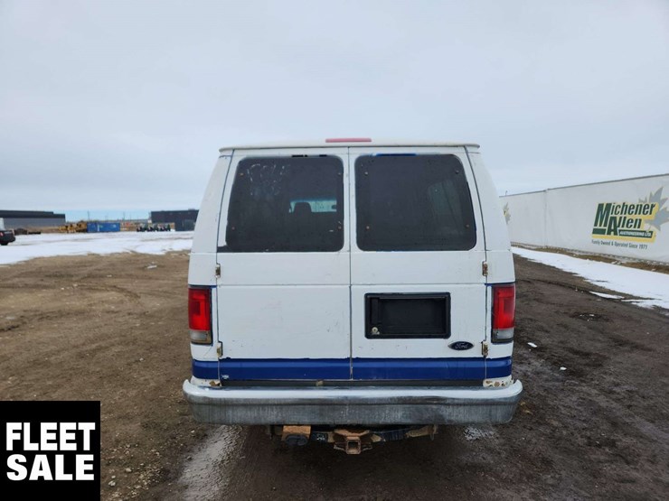 2012-ford-e-series-e-350-sd-xl-3dr-extended-passenger-van-image-8