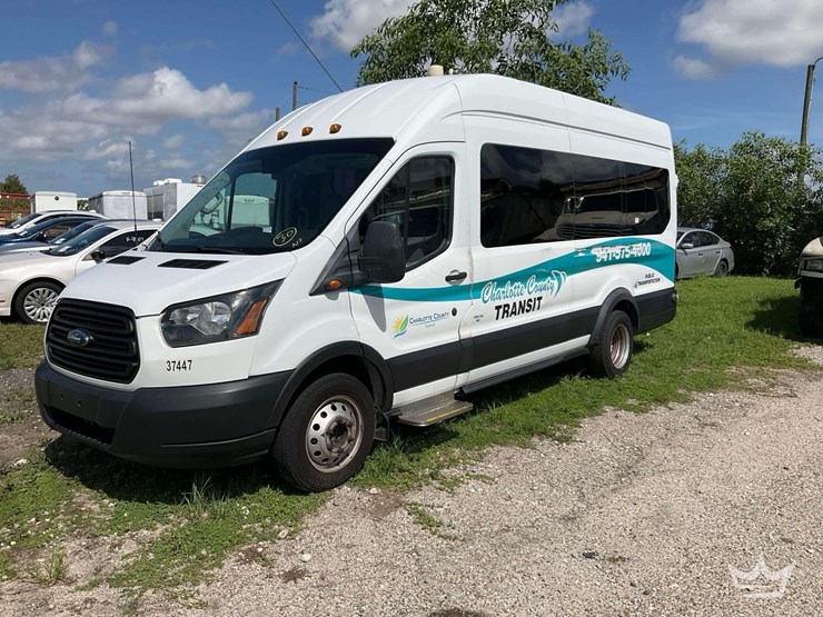 2019-ford-transit-image-1