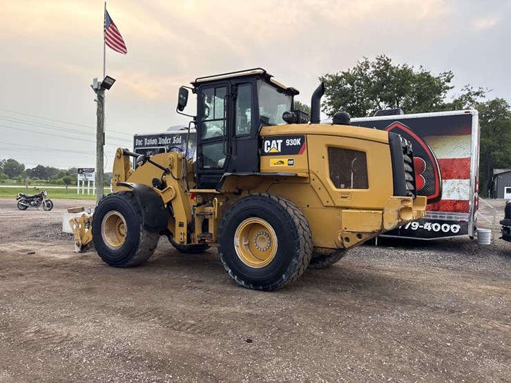 caterpillar-930k-image-2