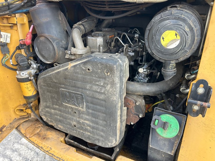 caterpillar-279c-image-12
