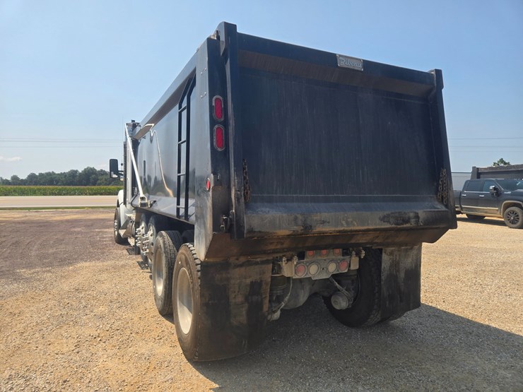 2019-kenworth-t880-image-13