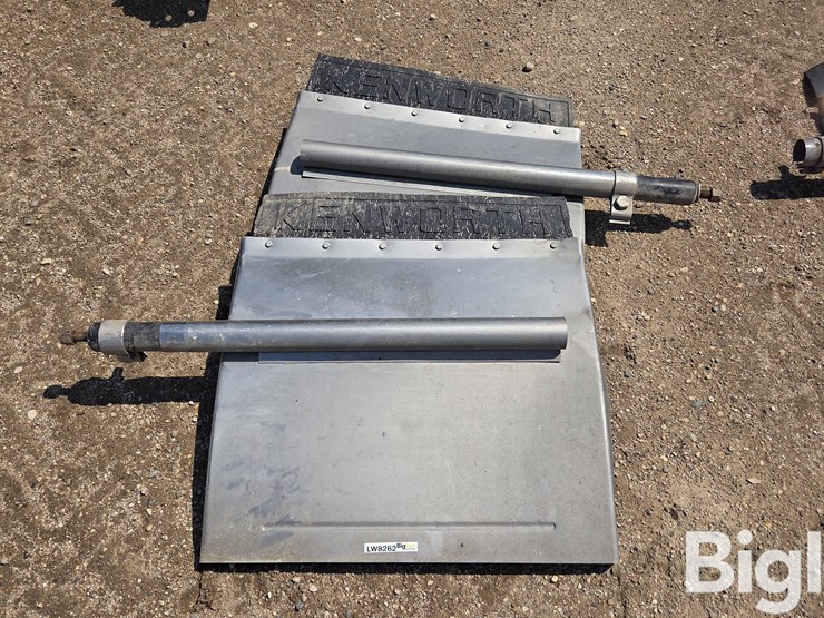 kenworth-quarter-fenders-image-1