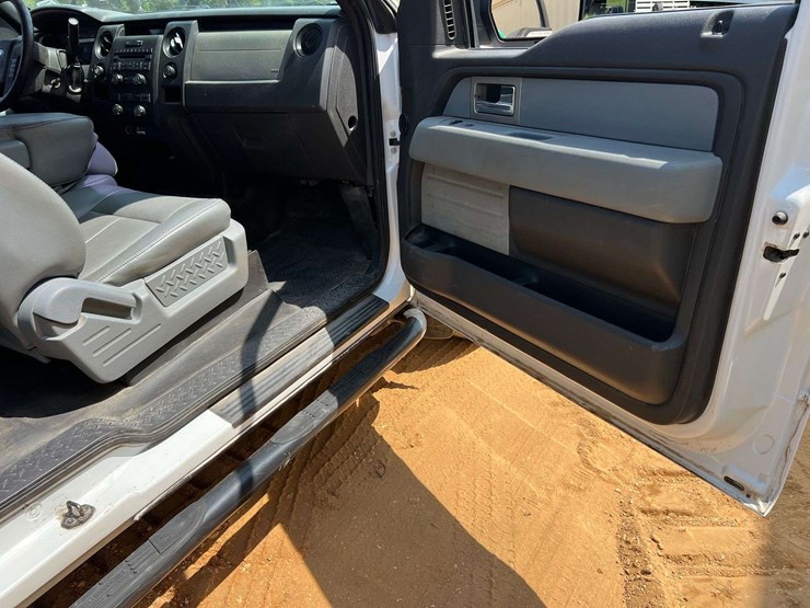 2011-ford-f150-image-43