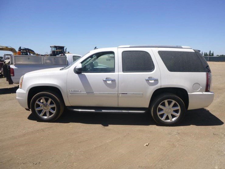 2011-gmc-yukon-denali-image-6