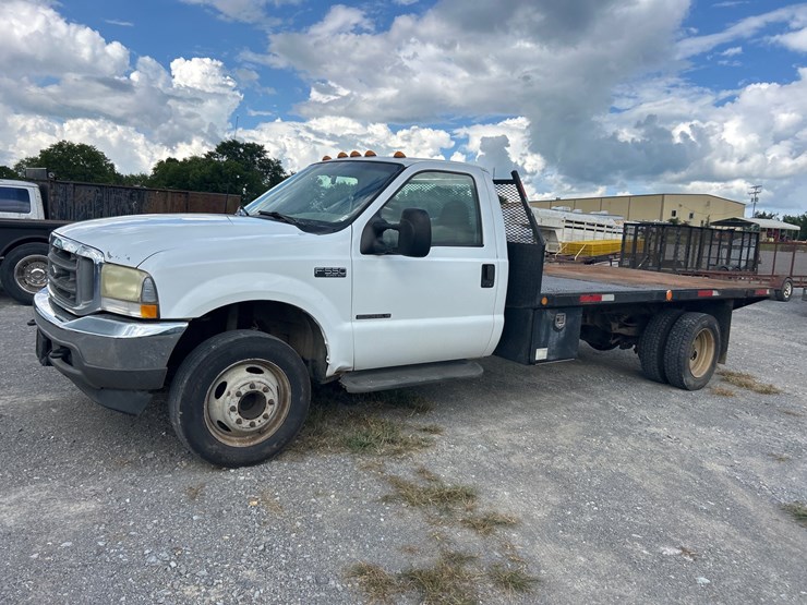 2002-ford-f550-image-1