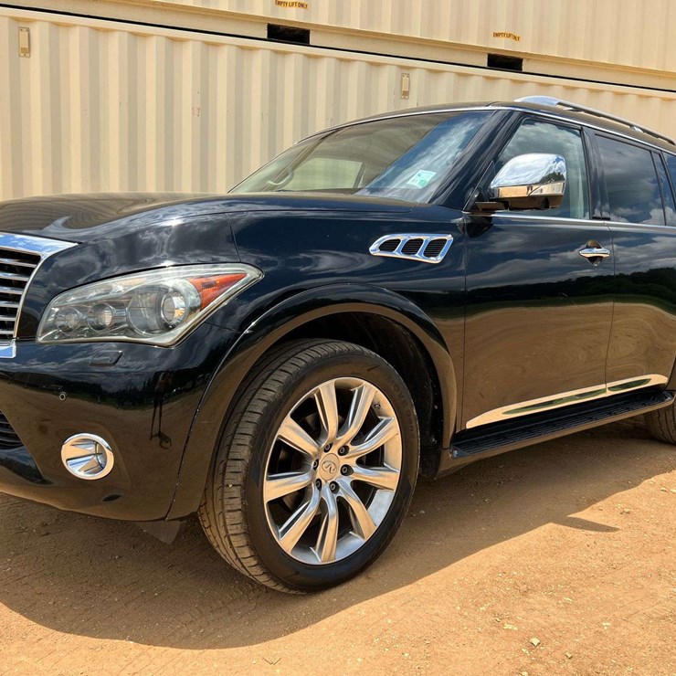 2012 INFINITI QX56