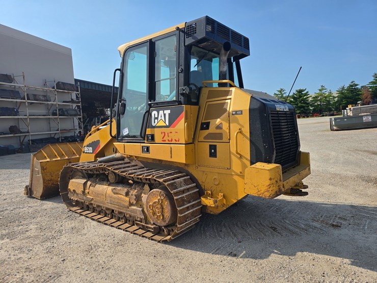 caterpillar-953d-image-6