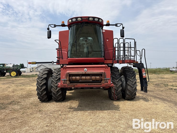 2011-case-ih-7120-image-2