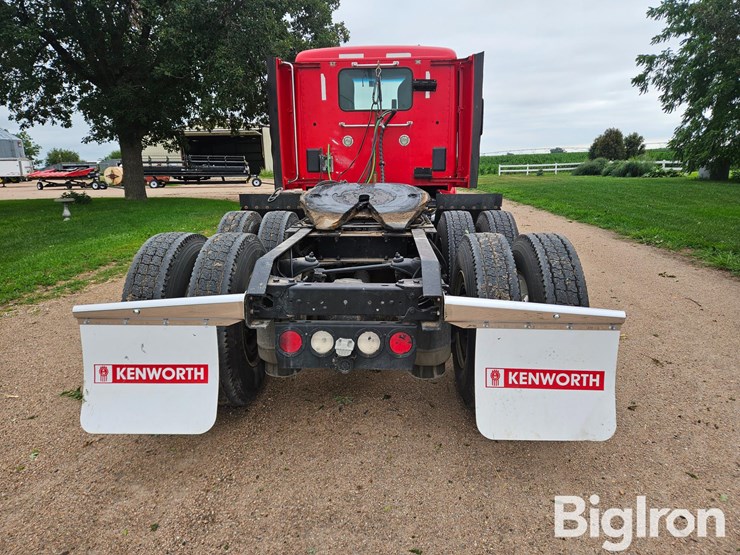2015-kenworth-t660-image-6