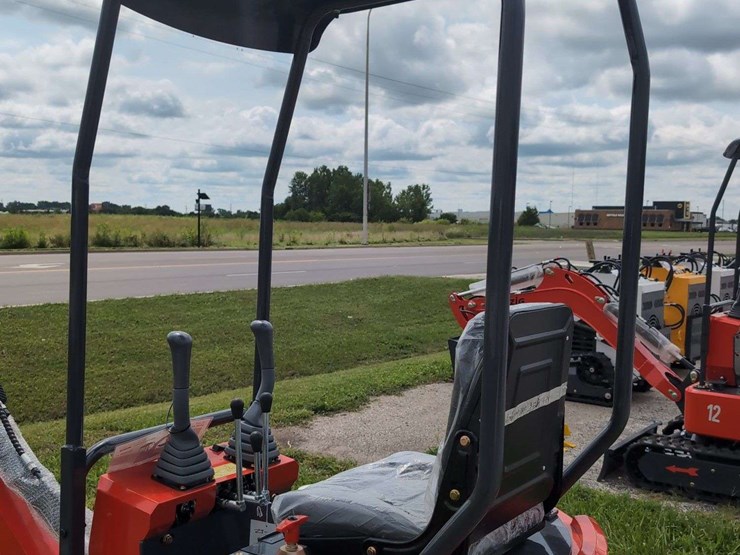 zjg-mini-excavator-zj-12-(red)-image-8