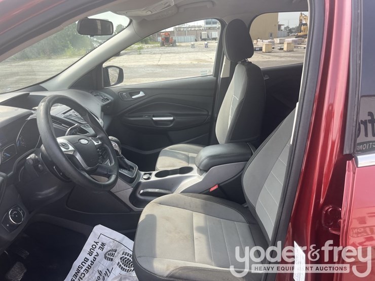 2014-ford-escape-image-16