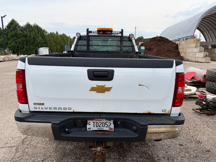 2012-chevrolet-3500-image-5