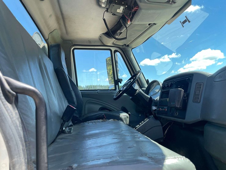 2006-international-durastar-4400-image-21