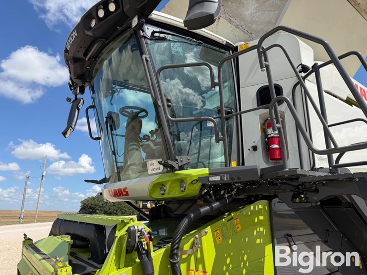 2023-claas-lexion-8700tt-image-10