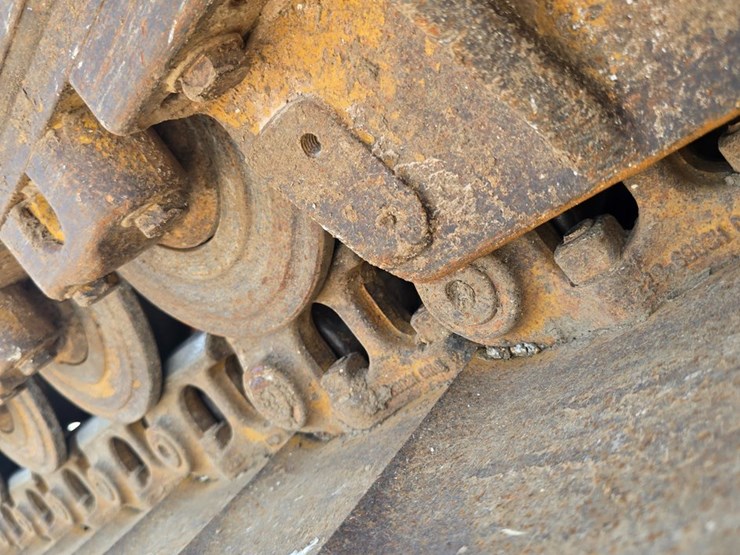 caterpillar-953d-image-56