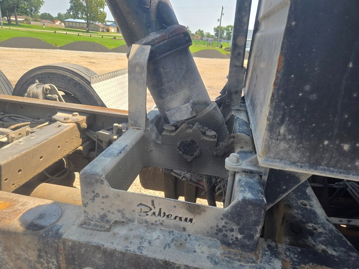 2019-kenworth-t880-image-31