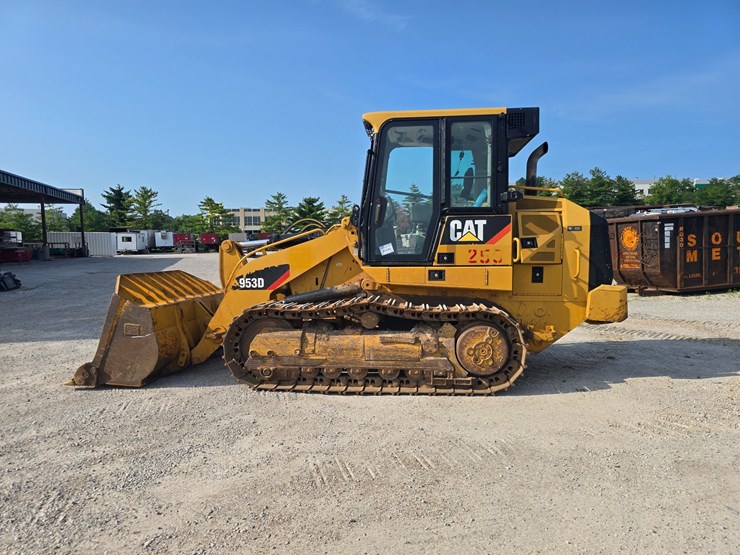 caterpillar-953d-image-4