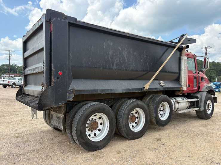 2007-mack-granite-ctp713-image-4
