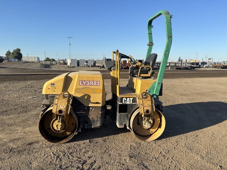 2006-caterpillar-cb-224e-image-5