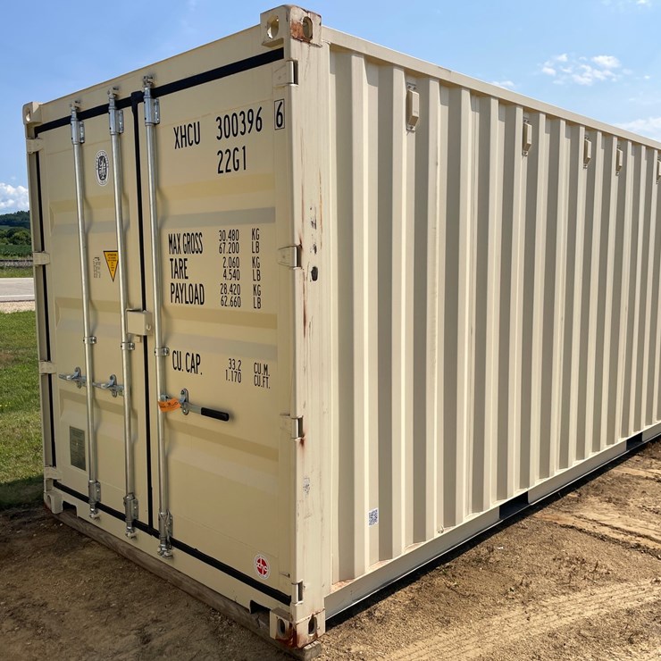 #405 • 20' Shipping Container