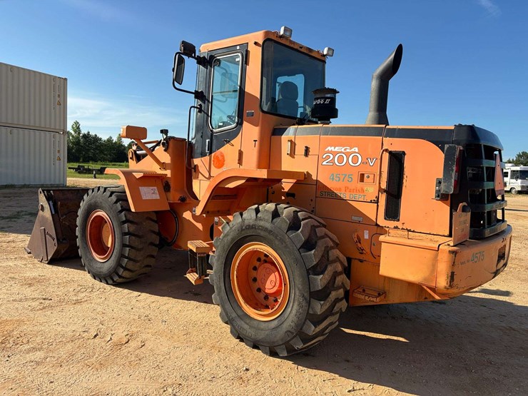 doosan-mega-200-v-image-2
