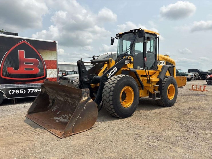 jcb-427-image-1
