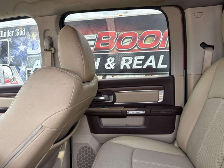 2018-dodge-3500-image-19