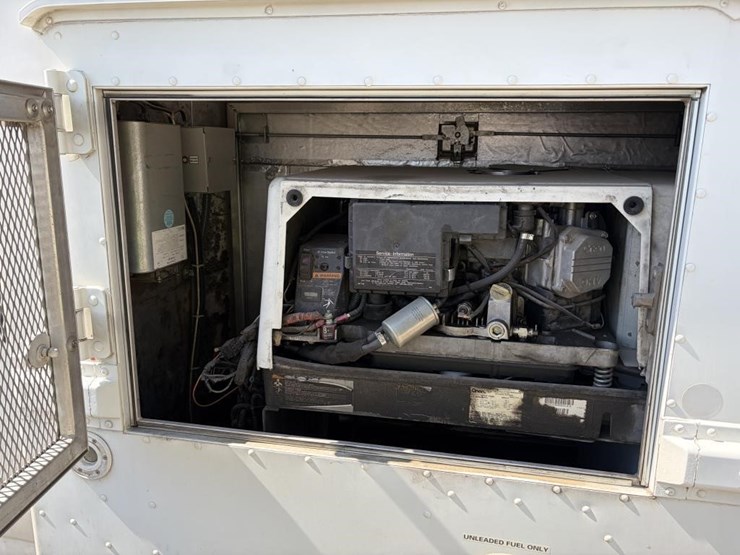 2006-chevrolet-express-g3500-image-19