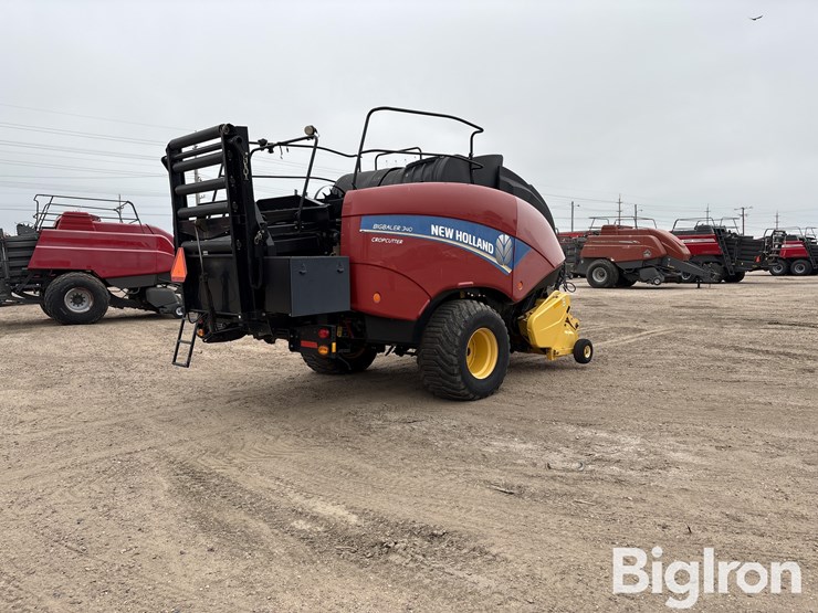 2016-new-holland-340-image-5