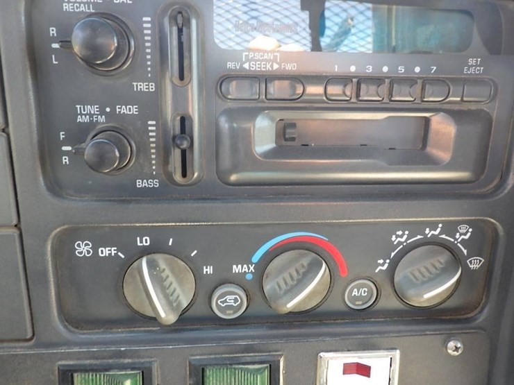 1997-chevrolet-3500-image-34