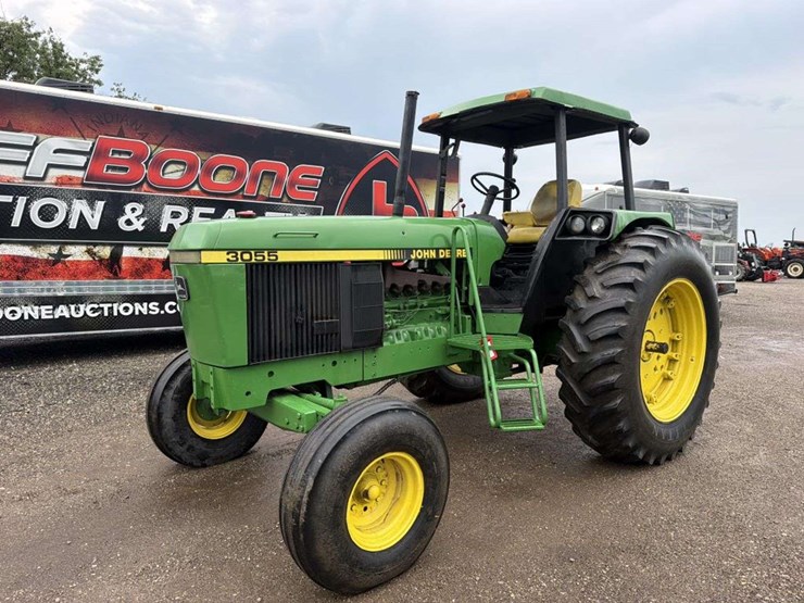john-deere-3055-image-1