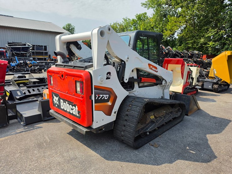 2023-bobcat-t770-image-2