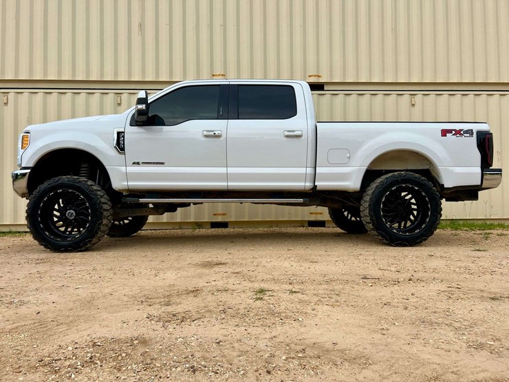 2017-ford-f250-lariat-image-7