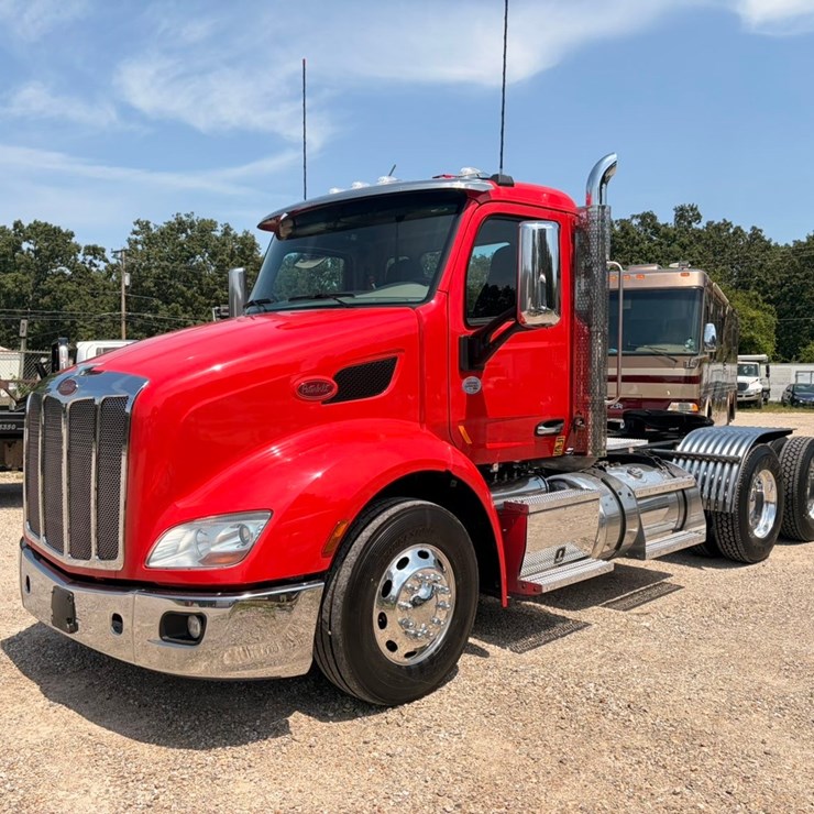 2020 PETERBILT 579