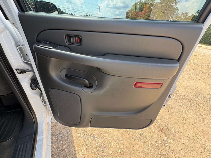 2006-chevrolet-silverado-1500-image-24