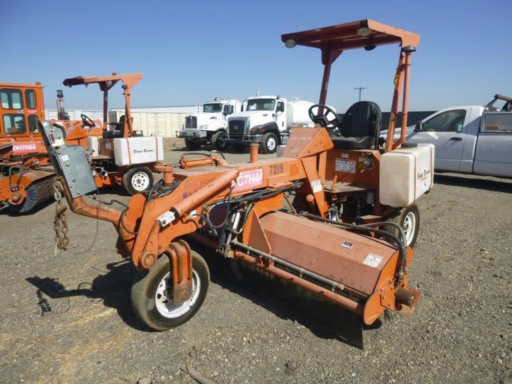 2014-broce-bb250b-image-2