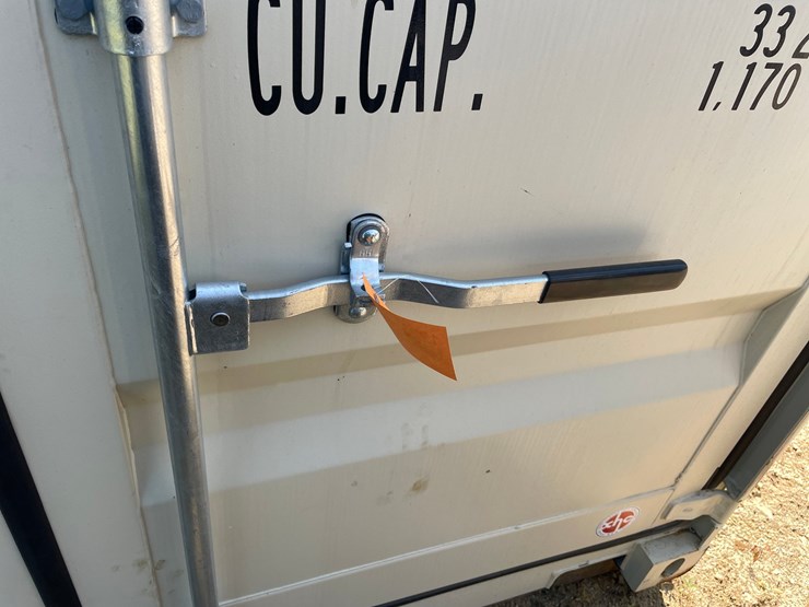 #404-•-20'-shipping-container-image-10