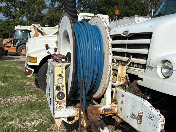 2001-sterling-l7500-image-10