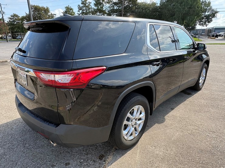 2020-chevrolet-traverse-image-13