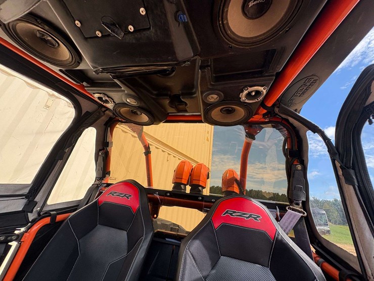 2015-polaris-razor-1,000xp-*high-lifter-edition*-(384-hours)-image-17