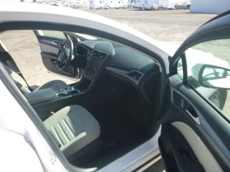 2018-ford-fusion-sedan-image-6