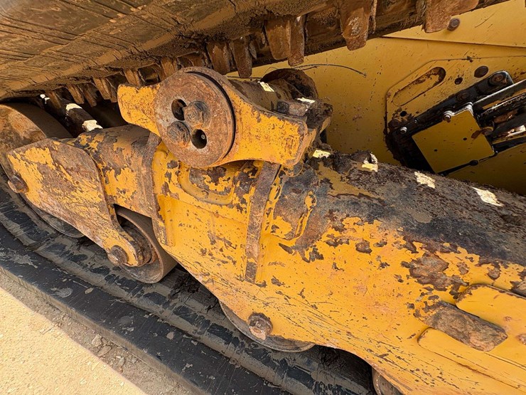 2020-caterpillar-299d3-image-22