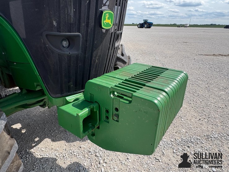 2012-john-deere-7215r-image-19
