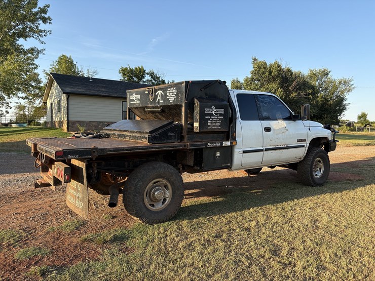 1999-dodge-2500-image-2