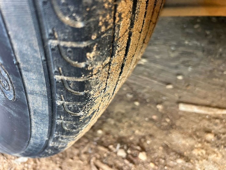 2004-ford-crown-vic-(211,135-miles)-image-17