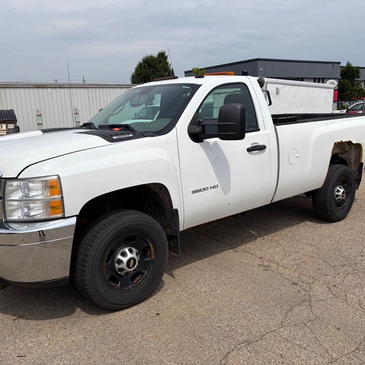 2014 CHEVROLET 3500
