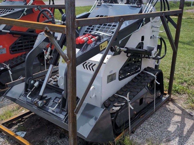 zjg-mini-skid-steer-loader-zj-380-(white)---15hp-image-1